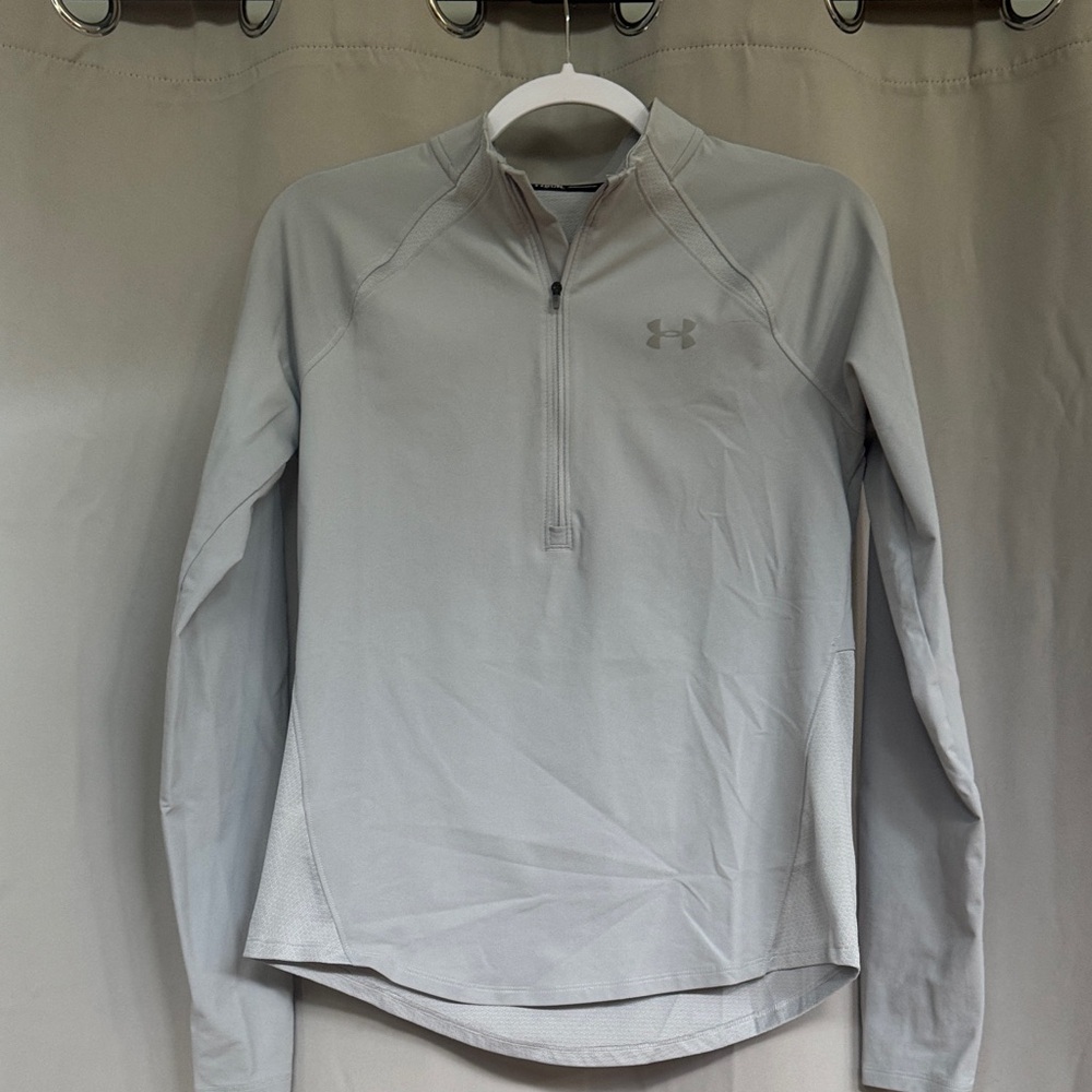 Under Armour Women’s Light Gray 1/4 Zip